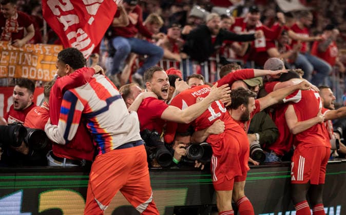 Munich, Germany. 15th Apr 2026. Goal celebration: Jamal Musiala (FCB) Dayot Upamecano (FCB) with Fans FC Bayern München - Real Madrid 15.04.2026