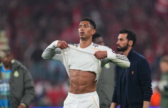 Jude Bellingham (Real Madrid) with post game despair during Bayern Munich and Real Madrid, UEFA Champions league Quarter Final UEFA Champions League, at Allianz Arena, Munich, Germany on April 15, 2026. Thor Wegner DeFodi Images. (Photo by DeFodi Images) -
