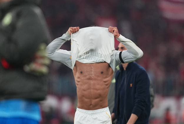 Jude Bellingham (Real Madrid) with post game despair during Bayern Munich and Real Madrid, UEFA Champions league Quarter Final UEFA Champions League, at Allianz Arena, Munich, Germany on April 15, 2026. Thor Wegner DeFodi Images. (Photo by DeFodi Images) -