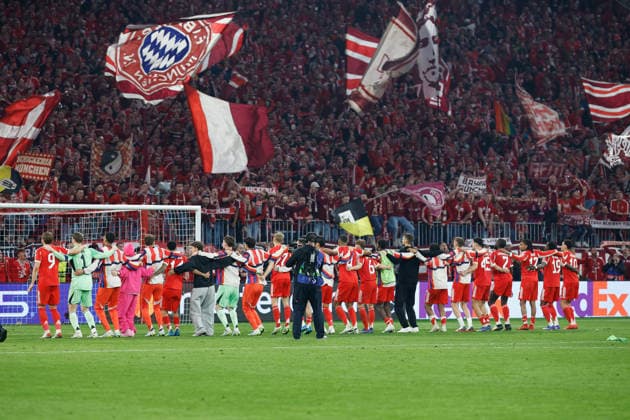 15.04.2026, xjrdrx, Fussball UEFA Champions League, FC Bayern Muenchen - Real Madrid v.l. Jubel, Freude über den Sieg (DFL DFB REGULATIONS PROHIBIT ANY USE OF PHOTOGRAPHS as IMAGE SEQUENCES and or QUASI-VIDEO) Muenchen