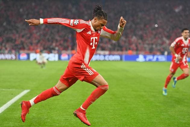 Torjubel Michael OLISE (Bayern Muenchen) nach Tor zum 4-3,Jubel,Freude,Begeisterung, Aktion, Fussball Champions League,Saison 2025 26, Viertelfinale FC Bayern-Muenchen -Real Madrid 4-3 am 15.04.2026 A L L I A N Z A R E N A. Â