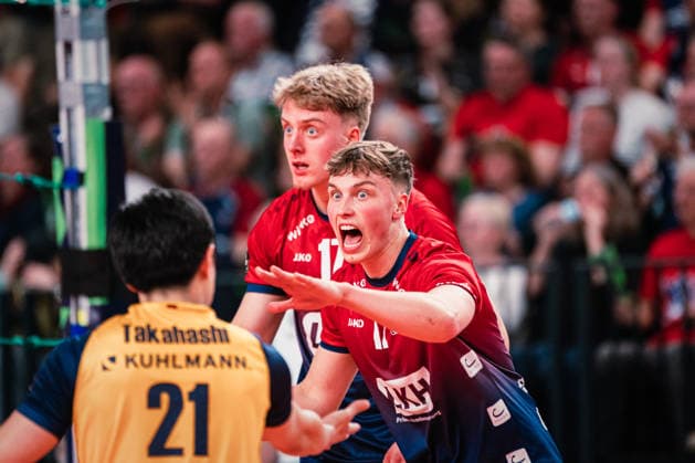 CEV Cup: SVG Lüneburg - Gas Sales Bluenergy Piacenza, 15.04.2026 Santeri Välimaa (SVG Lüneburg, 12) jubelt zum Team; CEV Volleyball Cup, Finale, Hinspiel: SVG Lüneburg vs. Gas Sales Bluenergy Piacenza am 15.04.2026 in der LKH-Arena, Lüneburg Copyright: xBEAUTIFULxSPORTS Tonhäuserx