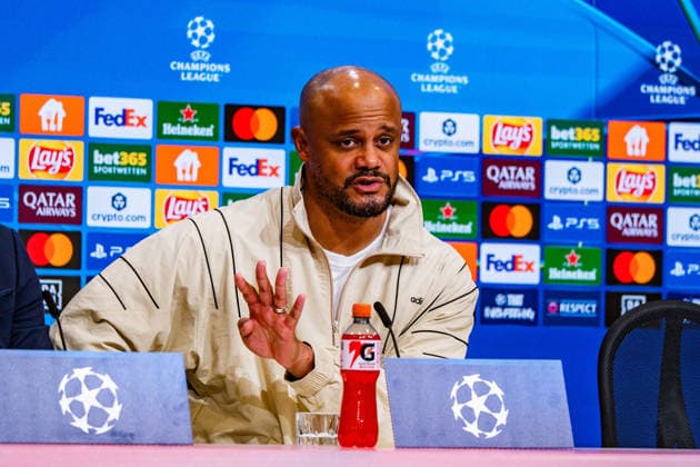 15.04.2026, FC Bayern München vs. Real Madrid, UEFA Champions League, Viertelfinale-Rückspiel Die Pressekonferenz nach dem Spiel mit Vincent Kompany (FC Bayern Muenchen,Trainer) Regulations prohibit any use of photographs as image sequences and or quasi video Copyright: xBahhoxKarax