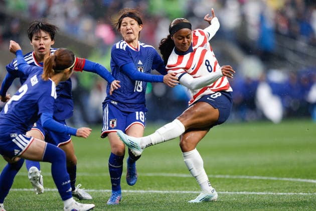 SEATTLE, WA - APRIL 14: Midfielder Jaedyn Shaw 8 of the United States kicks the ball during a women™s International Friendly, Länderspiel, Nationalmannschaft match between Japan and the United States on April 14, 2026 at Lumen Field in Seattle, Washington. (Photo by Henry Rodenburg Icon Sportswire) SOCCER: APR 14 Women s USA vs Japan EDITORIAL USE ONLY Icon26041406
