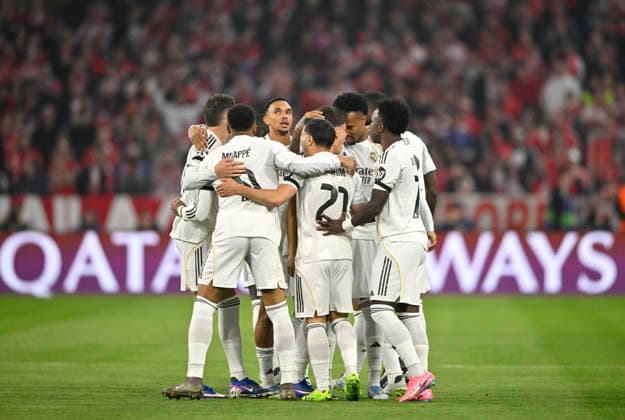 TOR zum 0:1 Arda Gueler Real Madrid (15) Torjubel mit Kollegen FC Bayern Muenchen FCB vs Real Madrid UEFA CL Champions League Viertelfinale Rueckspiel 15.04.2026 DFL REGULATIONS PROHIBIT ANY USE OF PHOTOGRAPHS AS IMAGE SEQUENCES AND OR QUASI-VIDEO FC Bayern Muenchen FCB vs Real Madrid CL Champions League