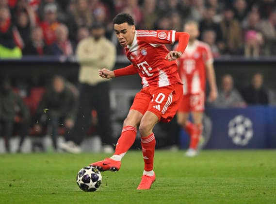 Jamal Musiala FC Bayern Muenchen FCB (10) Aktion am Ball FC Bayern Muenchen FCB vs Real Madrid UEFA CL Champions League Viertelfinale Rueckspiel 15.04.2026 DFL REGULATIONS PROHIBIT ANY USE OF PHOTOGRAPHS AS IMAGE SEQUENCES AND OR QUASI-VIDEO FC Bayern Muenchen FCB vs Real Madrid CL Champions League