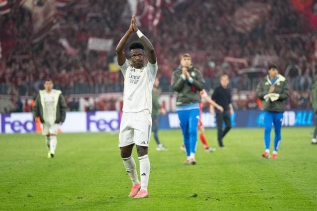 Vinicius Junior 7 (Real Madrid) enttäuscht nach dem Schlusspfiff, FC Bayern Muenchen vs Real Madrid, Fussball, Champions League, Viertelfinale, 15.04.2026 Muenchen Bayern Deutschland
