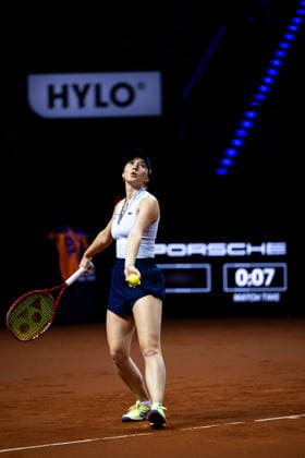 Eva Lys (Deutschland) im Bild am Ball, Eva Lys (Deutschland) vs Elina Svitolina (Ukraine), Runde 2, GER, Porsche Tennis Grand Prix Stuttgart, WTA, Tennis Damen 500, 15.04.2026 GER, Porsche Tennis Grand Prix Stuttgart, WTA 500, 15.04.2026 Stuttgart Copyright: xEibner-Pressefoto Memmlerx EP_MMR