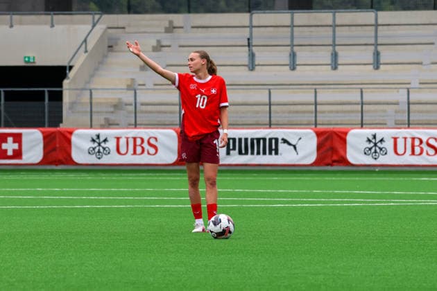 Fussball: Europa: UEFA U19 Europameisterschaft Frauen 2026 - Qualifikation, 15.04.2026 - Schweiz U19 Frauen vs. England U19 Frauen - Stadion Tissot Arena (Biel Bienne, Schweiz); Giorgia Bianchi (Schweiz, 10) Biel Bienne Tissot Arena Bern Schweiz Copyright: xAmiirxAmedjouax