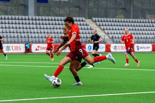 Fussball: Europa: UEFA U19 Europameisterschaft Frauen 2026 - Qualifikation, 15.04.2026 - Schweiz U19 Frauen vs. England U19 Frauen - Stadion Tissot Arena (Biel Bienne, Schweiz); Emanuela Pfister (Schweiz, 9) Biel Bienne Tissot Arena Bern Schweiz Copyright: xAmiirxAmedjouax