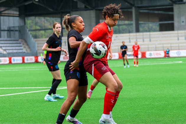 Fussball: Europa: UEFA U19 Europameisterschaft Frauen 2026 - Qualifikation, 15.04.2026 - Schweiz U19 Frauen vs. England U19 Frauen - Stadion Tissot Arena (Biel Bienne, Schweiz); Emanuela Pfister (Schweiz, 9) Biel Bienne Tissot Arena Bern Schweiz Copyright: xAmiirxAmedjouax