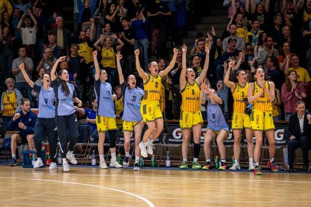 Basketball Berlin 15.04.2026 DBBL 1. Bundesliga Saison 2025 2026 Playoffs Halbfinale Spiel 3 Alba Berlin - Rutronik Stars Keltern Jubel Alba Greta Scholle (Alba, No.14) Leoni Kreyenfeld (Alba, No.07) Alina Hartmann (Alba, No.29) Rosalie Esser (Alba, No.22) Lena Gohlisch (Alba, No.12) Nina Rosemeyer (Alba, No.11) Abby Muse (Alba, No.31) Theresa Simon (Alba, No.03) Emily Kiser (Alba, No.33) vlnr.