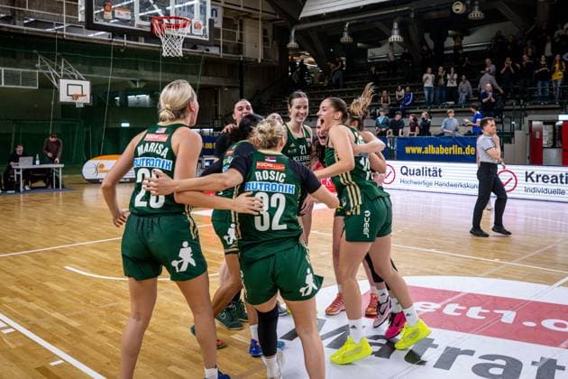Basketball Berlin 15.04.2026 DBBL 1. Bundesliga Saison 2025 2026 Playoffs Halbfinale Spiel 3 Alba Berlin - Rutronik Stars Keltern Jubel Keltern nach dem Sieg