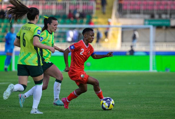 (260416) -- NAIROBI, April 16, 2026 -- Mwanalima Jereko (R) of Kenya competes during the FIFA Women s Series 2026 final football match between Australia and Kenya at Nyayo National Stadium in Nairobi, Kenya, on April 15, 2026. ) (SP)KENYA-NAIROBI-FOOTBALL-FIFA SERIES-AUSTRALIA VS KENYA YangxGuang 
