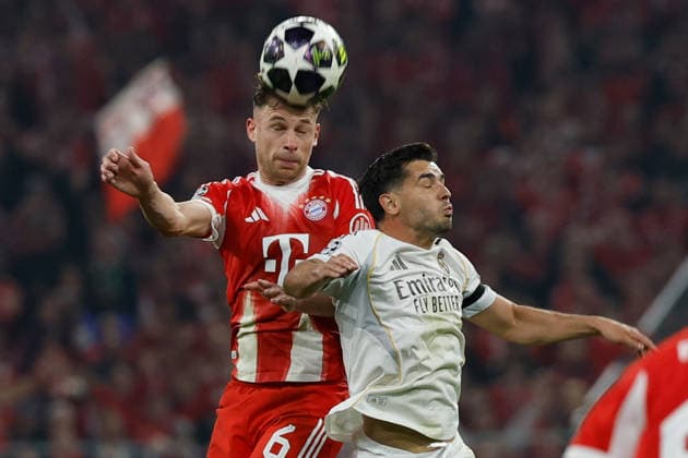 15.04.2026, xjrdrx, Fussball UEFA Champions League, FC Bayern Muenchen - Real Madrid v.l. Joshua Kimmich (FC Bayern Muenchen) Brahim Diaz (Real Madrid) Zweikampf, Aktion, action, battle for the ball (DFL DFB REGULATIONS PROHIBIT ANY USE OF PHOTOGRAPHS as IMAGE SEQUENCES and or QUASI-VIDEO) Muenchen