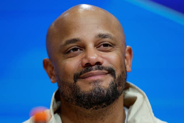 15.04.2026, xjrdrx, Fussball UEFA Champions League, FC Bayern Muenchen - Real Madrid v.l. Trainer head coach Vincent Kompany (FC Bayern Muenchen) auf der Pressekonferenz (DFL DFB REGULATIONS PROHIBIT ANY USE OF PHOTOGRAPHS as IMAGE SEQUENCES and or QUASI-VIDEO) Muenchen