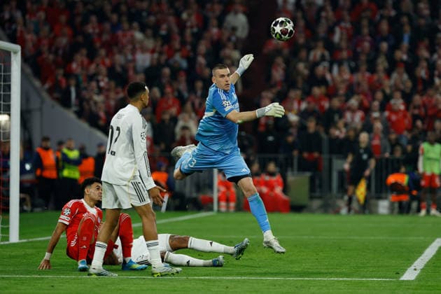 15.04.2026, xjrdrx, Fussball UEFA Champions League, FC Bayern Muenchen - Real Madrid v.l. Luis Diaz (FC Bayern Muenchen) Trent Alexander-Arnold (Real Madrid) Andriy Lunin (Real Madrid) (DFL DFB REGULATIONS PROHIBIT ANY USE OF PHOTOGRAPHS as IMAGE SEQUENCES and or QUASI-VIDEO) Muenchen