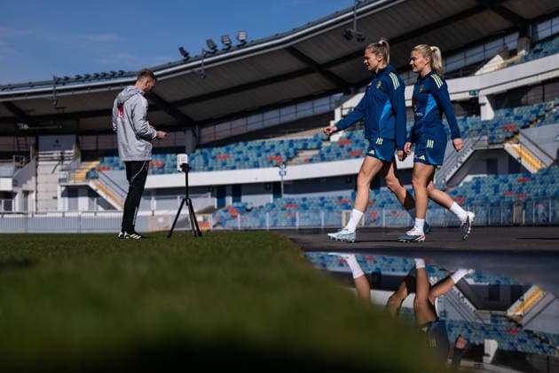 260416 Fridolina Rolfö and Amanda NildÃ n of the Swedish women s national football team during a training session on April 16, 2026 in Gothenburg. Photo: Mathias Bergeld BILDBYRAN kod MB MB1364 fotboll football soccer fotball vm-kval kval fifa womens world cup qualifier qualifier träning practice training sverige sweden dam bbeng women kvinner Copyright: MATHIASxBERGELD BB260416MB006