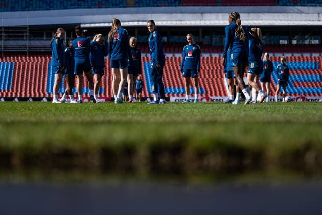 260416 Rosa Kafaji with team mates of the Swedish women s national football team during a training session on April 16, 2026 in Gothenburg. Photo: Mathias Bergeld BILDBYRAN kod MB MB1364 fotboll football soccer fotball vm-kval kval fifa womens world cup qualifier qualifier träning practice training sverige sweden dam bbeng women kvinner Copyright: MATHIASxBERGELD BB260416MB007
