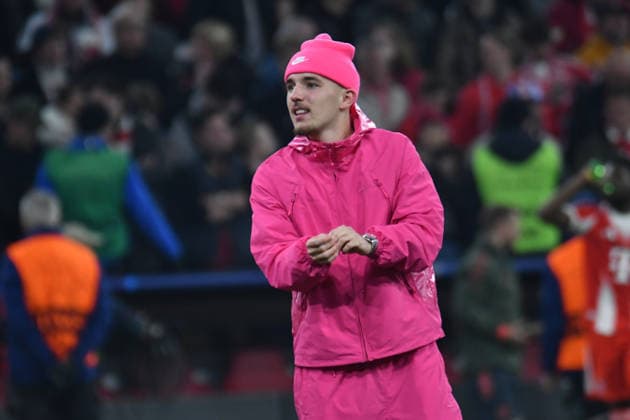 15.04.2026, Allianz Arena, München, Championsleague, FC Bayern München vs Real Madrid , im Bild Lennart Karl (München) in einem pinken Outfit. (Photo by Midori Ikenouchi Hasan Bratic DeFodi Images) -