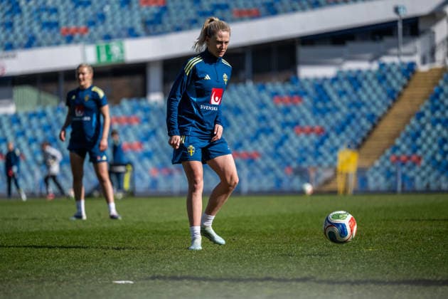 260416 Rebecka Blomqvist of the Swedish women s national football team during a training session on April 16, 2026 in Gothenburg. Photo: Mathias Bergeld BILDBYRAN kod MB MB1364 fotboll football soccer fotball vm-kval kval fifa womens world cup qualifier qualifier träning practice training sverige sweden dam bbeng women kvinner Copyright: MATHIASxBERGELD BB260416MB020
