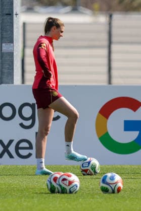 16.04.2026, xgrfx, Fussball DFB-Medientermine, Deutsche Frauennationalmannschaft - Training v.l. Jule Brand (Deutsche Frauennationalmannschaft) (DFL DFB REGULATIONS PROHIBIT ANY USE OF PHOTOGRAPHS as IMAGE SEQUENCES and or QUASI-VIDEO) Herzogenaurach