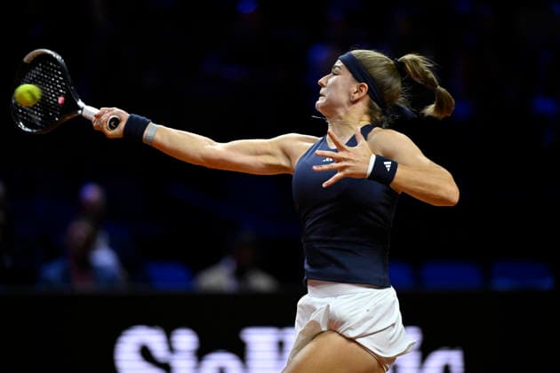 Karolina Muchova (CZE) Aktion Tennis Damen Porsche-Cup Porsche Tennis Grand Prix GP Stuttgart 2026 Porsche Arena 11-19.04.2026 DFL REGULATIONS PROHIBIT ANY USE OF PHOTOGRAPHS AS IMAGE SEQUENCES AND OR QUASI-VIDEO Tennis Damen Porsche-Cup Porsche Tennis Grand Prix GP Stuttgart 2026