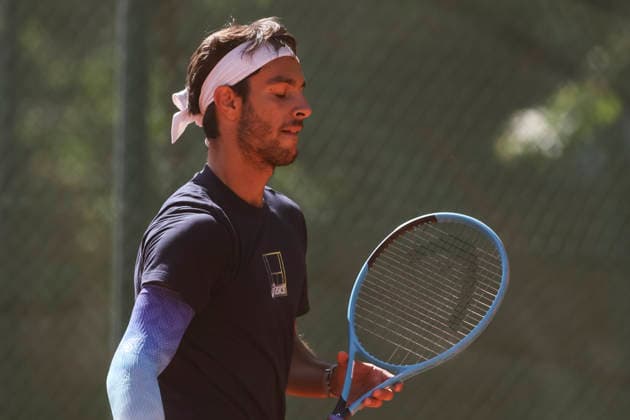 April 16, 2026, Barcelona, Barcelona, Spain: Lorenzo Musetti of Italy during training on Day 6 of the Barcelona Open Banc Sabadell - Conde Godo 2026 Day 6 at Real Club de Tenis Barcelona on April 16, 2026 in Barcelona, Spain. Barcelona Open Banc Sabadell - Conde Godo 2026 Day 6  - ZUMAa181 20260416_zaa_a181_013 Copyright: xJavierxBorregox