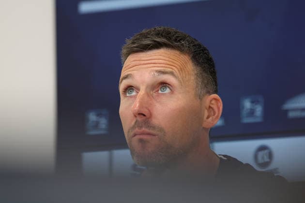 16.04.2026, xrekx, Fussball 2.Bundesliga , Karlsruher SC - Pressekonferenz v.l. Christian Eichner Trainer (Karlsruher SC) (DFL DFB REGULATIONS PROHIBIT ANY USE OF PHOTOGRAPHS as IMAGE SEQUENCES and or QUASI-VIDEO) Karlsruhe
