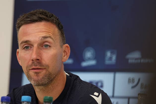 16.04.2026, xrekx, Fussball 2.Bundesliga , Karlsruher SC - Pressekonferenz v.l. Christian Eichner Trainer (Karlsruher SC) (DFL DFB REGULATIONS PROHIBIT ANY USE OF PHOTOGRAPHS as IMAGE SEQUENCES and or QUASI-VIDEO) Karlsruhe