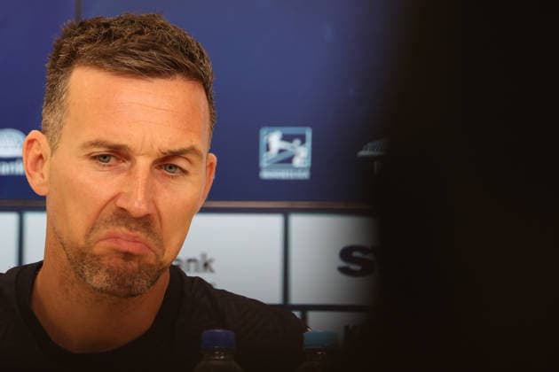 16.04.2026, xrekx, Fussball 2.Bundesliga , Karlsruher SC - Pressekonferenz v.l. Christian Eichner Trainer (Karlsruher SC) (DFL DFB REGULATIONS PROHIBIT ANY USE OF PHOTOGRAPHS as IMAGE SEQUENCES and or QUASI-VIDEO) Karlsruhe