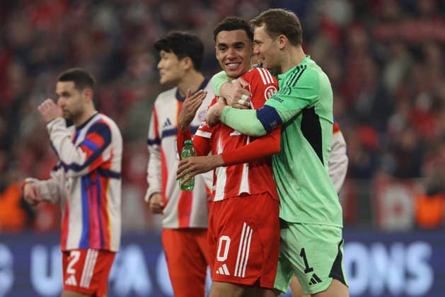 Jamal Musiala (FC Bayern München) und Torwart Manuel Neuer (FC Bayern München) celebrate after winning during the UEFA Champions League 2025 26 Quarter-Final Second Leg match between FC Bayern München and Real Madrid CF at Football Arena Munich on April 15, 2026 in Munich, Germany. (Photo by Oliver Kaelke DeFodi Images) -