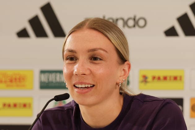 16.04.2026, xgrfx, Fussball DFB-Medientermine, Deutsche Frauennationalmannschaft - Training v.l. Elisa Senß (Deutsche Frauennationalmannschaft) (DFL DFB REGULATIONS PROHIBIT ANY USE OF PHOTOGRAPHS as IMAGE SEQUENCES and or QUASI-VIDEO) Herzogenaurach