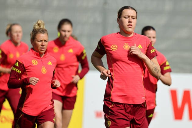 Herzogenaurach, Deutschland 16. April 2026: Vorbereitung auf das Frauen WM-Qualifikationsspiel Österreich vs. Deutschland - Training in Herzogenaurach Im Bild: Larissa Mühlhaus Muehlhaus (Deutschland) Copyright: HMBxMedia MadeleinexFantini