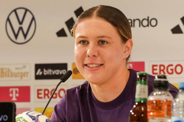 16.04.2026, xgrfx, Fussball DFB-Medientermine, Deutsche Frauennationalmannschaft - Training v.l. Larissa Mühlhaus (Deutsche Frauennationalmannschaft) (DFL DFB REGULATIONS PROHIBIT ANY USE OF PHOTOGRAPHS as IMAGE SEQUENCES and or QUASI-VIDEO) Herzogenaurach