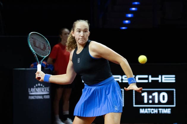 Mirra Andreeva (RUS) im Bild am Ball, Aktion, GER, Alycia Parks vs. Mirra Andreeva, Tennis, ATP, Tennis Herren Turnier, WTA, Tennis Damen 500, Porsche Tennis Grand-Prix, 15.04.2026, GER, Alycia Parks vs. Mirra Andreeva, Tennis, ATP-Turnier, WTA 500, Porsche Tennis Grand-Prix, 15.04.2026, Stuttgart Copyright: xEibner-Pressefoto EdwardxCheungx EP_ECG