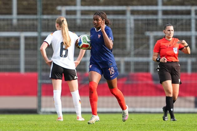 16.04.2026, xydrx, Fußball, Länderspiel, EM-Qualifikation U19-Frauen, Deutschland - Frankreich, Uhlenkrug-Stadion: Torjubel nach dem Tor zum 1:1 für Frankreich durch Torschütze Lea Morissaint (FRA, 18) DFB regulations prohibit any use of photographs as image sequences and or quasi-video. Copyright: HMBxMedia YannisxDreimann