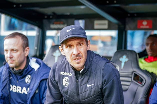 Spanien: Fussball UEFA Europa-League 2025 - 2026, Viertelfinale (Rückspiel) - Celta Vigo vs SC Freiburg - Balaidos (Vigo): Julian Schuster (SC Freiburg, Trainer) Mimik, Gesichtsausdruck, Emotion Copyright: xJOERANxSTEINSIEKx
