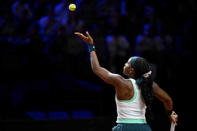 Coco Gauff (USA) Aktion Aufschlag Tennis Damen Porsche-Cup Porsche Tennis Grand Prix GP Stuttgart 2026 Porsche Arena 11-19.04.2026 DFL REGULATIONS PROHIBIT ANY USE OF PHOTOGRAPHS AS IMAGE SEQUENCES AND OR QUASI-VIDEO Tennis Damen Porsche-Cup Porsche Tennis Grand Prix GP Stuttgart 2026