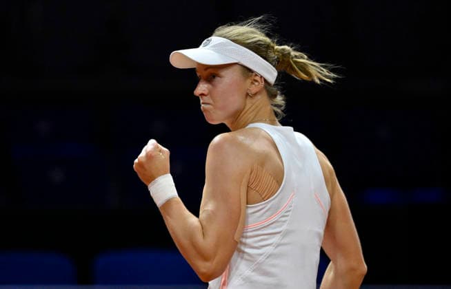 Liudmila Samsonova (RUS) AJubel Freude Emotion Tennis Damen Porsche-Cup Porsche Tennis Grand Prix GP Stuttgart 2026 Porsche Arena 11-19.04.2026 DFL REGULATIONS PROHIBIT ANY USE OF PHOTOGRAPHS AS IMAGE SEQUENCES AND OR QUASI-VIDEO Tennis Damen Porsche-Cup Porsche Tennis Grand Prix GP Stuttgart 2026