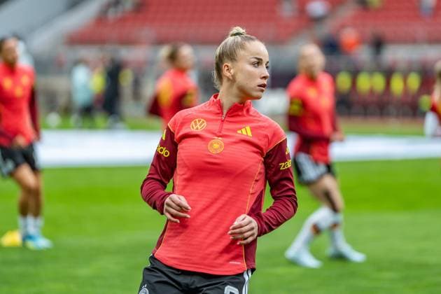 Fußball, Länderspiel, Frauen Nationalmannschaft, Qualifikationsspiel für WM 2027, Deutschland vs. Österreich, Max-Morlock-Stadion Nürnberg, Deutschland (weiß), Österreich (rot), Giulia Gwinn Deutschland - Österreich WM-Qualifikation