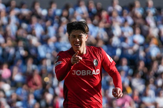 Spanien, Fussball, UEFA Europa League, Viertelfinale, Rückspiel, 2025 2026, RC Celta de Vigo vs. SC Freiburg, 16.04.2026, Estadio Balaidos, Vigo, Yuito Suzuki (SC Freiburg, 14) Torjubel, Emotionen, Torschuss, Abschluss, Torerfolg, Tor, Treffer Vigo Estadio Balaidos Galicien, Pontevedra Spanien Copyright: xArnexAmbergx