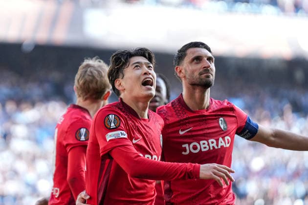 Spanien, Fussball, UEFA Europa League, Viertelfinale, Rückspiel, 2025 2026, RC Celta de Vigo vs. SC Freiburg, 16.04.2026, Estadio Balaidos, Vigo, Yuito Suzuki (SC Freiburg, 14) Torjubel, Emotionen, Torschuss, Abschluss, Torerfolg, Tor, Treffer, Vincenzo Grifo (SC Freiburg, 32) Vigo Estadio Balaidos Galicien, Pontevedra Spanien *** Spain, football, UEFA Europa League, quarter-final, second leg, 2025 2026, RC Celta de Vigo vs SC Freiburg, 16 04 2026, Estadio Balaidos, Vigo, Yuito Suzuki SC Freiburg, 14 goal celebration, emotions, goal shot, goal finish, goal success, goal, goal, Vincenzo Grifo SC Freiburg, 32 Vigo Estadio Balaidos Galicia, Pontevedra Spain Copyright: xArnexAmbergx