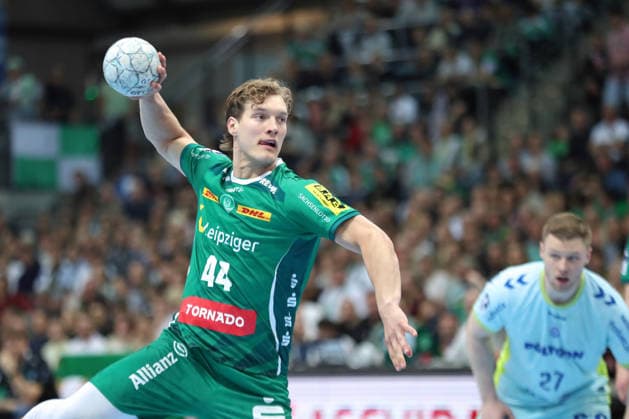 Handball DAIKIN HBL, SC DHfK Leipzig - VfL Gummersbach; 16.04.2026 Blaer Hinriksson (44, SC DHfK Leipzig) wirft einen Siebenmeter. Handball, DAIKIN HBL, 1. Bundesliga, Saison 2025 2026, 21. Spieltag (Nachholer): SC DHfK Leipzig vs. VfL Gummersbach am 16.04.2026 in der Quarterback Immobilien Arena Leipzig. Copyright: xBEAUTIFULxSPORTS JanxKaeferx