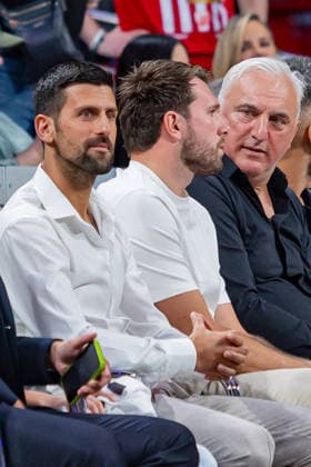 ESP: Real Madrid v Crvena Zvezda Meridianbet Belgrade Euroleague. Luka Doncic and Novak Djokovic during the Euroleague match, between Real Madrid and Crvena Zvezda Meridianbet Belgrade played at Movistar Arena Stadium on April 16, 2026 in Madrid Spain Madrid Spain Basketball Copyright: xAlbaxPachecox xAgenciaxLOFx