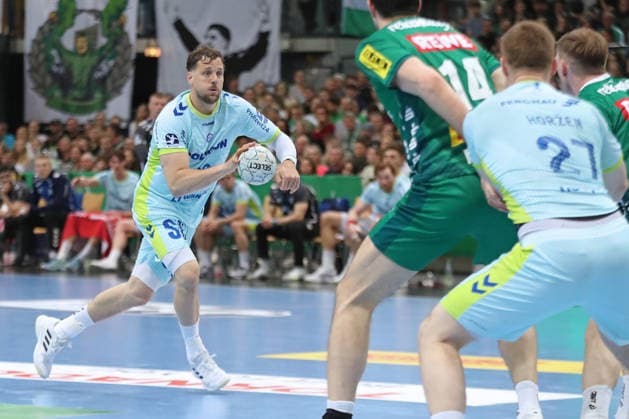 Handball DAIKIN HBL, SC DHfK Leipzig - VfL Gummersbach; 16.04.2026 Kentin Mahe (22, VfL Gummersbach). Handball, DAIKIN HBL, 1. Bundesliga, Saison 2025 2026, 21. Spieltag (Nachholer): SC DHfK Leipzig vs. VfL Gummersbach am 16.04.2026 in der Quarterback Immobilien Arena Leipzig. Copyright: xBEAUTIFULxSPORTS JanxKaeferx