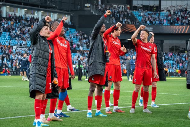Players of Freiburg celebrating after game seen during UEFA Europa League quarterfinal game between teams of RC Celta de Vigo and SC Freiburg at Estadio de Balaidos (Marta Lopez Ball Raw Images PT) Vigo Estadio de Balaidos Spain Copyright: xMartaxLopezx ML_CELvSB-25