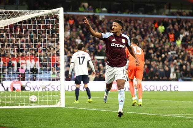 Ollie Watkins of Aston Villa scores a goal and celebrates 1-0. Aston Villa v Bologna, UEFA Europa League, Quarter Final, Second Leg, Football, Villa Park, Birmingham, UK - 16 Apr 2026Birmingham Villa Park United Kingdom EDITORIAL USE ONLY No use with unauthorised audio, video, data, fixture lists, club league logos or live services. Online in-match use limited to 120 images, no video emulation. No use in betting, games or single club league player publications.  Copyright: xRyanxBrowne Shutterstockx 16828672al