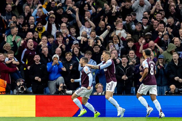 Aston Villa v Bologna, Europa League GOAL scores 2-0 Aston Villa midfielder Emi Buendia (10) scores and celebrates during the Europa League match between Aston Villa and Bologna at Villa Park, Birmingham, UK on 16 April 2026. Birmingham Villa Park West Midlands UK Editorial use only , Copyright: xManjitxNarotrax PSI-24080-0017