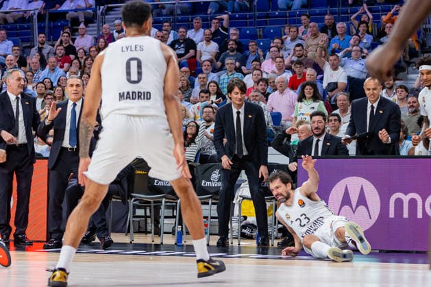 ESP: Real Madrid v Crvena Zvezda Meridianbet Belgrade Euroleague. Sergio Llull of Real Madrid during the Euroleague match, between Real Madrid and Crvena Zvezda Meridianbet Belgrade played at Movistar Arena Stadium on April 16, 2026 in Madrid Spain Madrid Spain Basketball Copyright: xAlbaxPachecox xAgenciaxLOFx